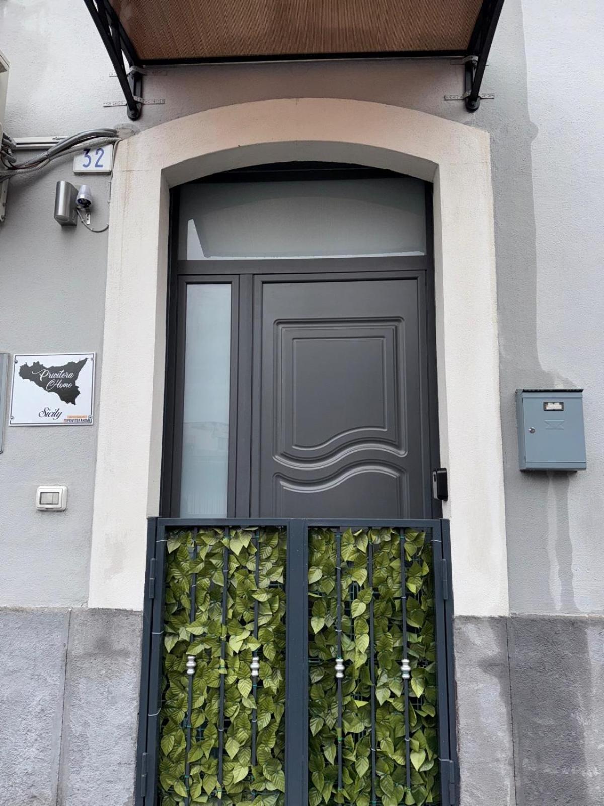 Privitera Home Catánia Buitenkant foto